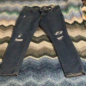 Levi’s 711 skinny jeans so 28w